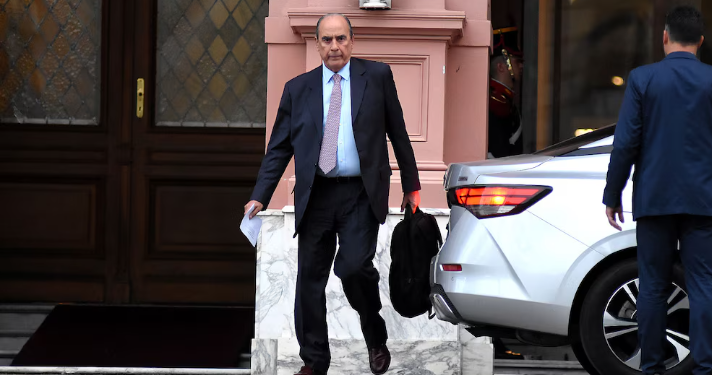 TRAS EL FIN DEL IMPUESTO PAÍS, EL GOBIERNO EVALÚA IMPULSAR UNA REFORMA IMPOSITIVA INTEGRAL