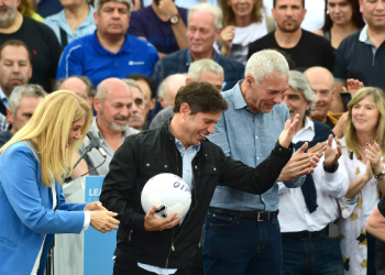 AXEL KICILLOF APURA LA REFORMA ELECTORAL BONAERENSE, OBLIGADO POR LA BOLETA ÚNICA DE PAPEL