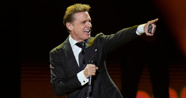 LUIS MIGUEL CERRARÁ SU GIRA MUNDIAL EN BUENOS AIRES EN EL CAMPO ARGENTINO DE POLO