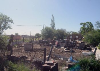 DENUNCIAN UN BASURAL POR MALTRATO ANIMAL Y CONTAMINACIÓN DEL ARROYO NAPOSTÁ