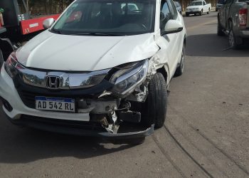 HOSPITALIZARON A UNA MUJER TRAS UN CHOQUE EN ALTOS DE BAHÍA