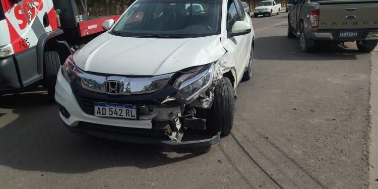 HOSPITALIZARON A UNA MUJER TRAS UN CHOQUE EN ALTOS DE BAHÍA