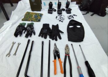 CAPTURAN A UN HOMBRE EN EL CENTRO CON ELEMENTOS USADOS PARA EL ROBO DE VEHICULOS