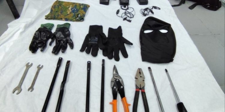 CAPTURAN A UN HOMBRE EN EL CENTRO CON ELEMENTOS USADOS PARA EL ROBO DE VEHICULOS