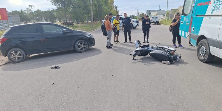 CUATRO PERSONAS FUERON HOPITALIZADAS LUEGO DE VARIOS CHOQUES EN LA CIUDAD