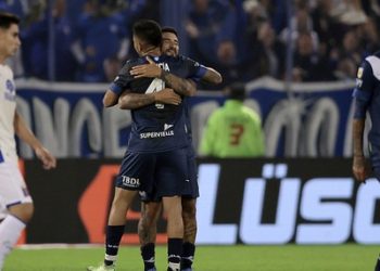 VÉLEZ LE GANÓ A TIGRE Y SE ESCAPA EN LO MÁS ALTO DE LA TABLA
