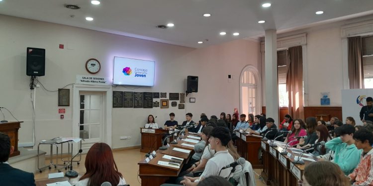 TOMASSINI: «ESTO BUSCA LA PARTICIPACIÓN JUVENIL QUE VEMOS MUY NECESARIA»