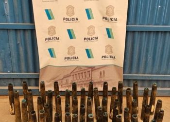 CLAUSURARON UNA CHATERRERÍA DONDE ENCONTRARON 50 VAINAS DE MUNICIÓN DE GUERRA