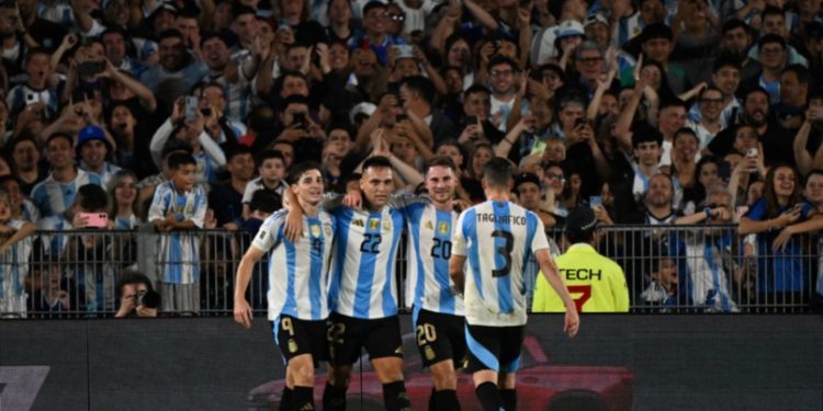 CON LA VUELTA DE DIBU, ARGENTINA VISITA A PARAGUAY