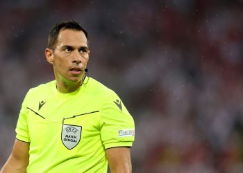 FACUNDO TELLO FUE NOMINADO A «MEJOR ÁRBITRO DEL MUNDO»