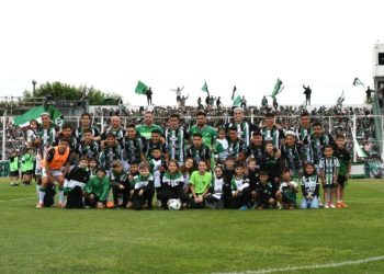 EL TRICOLOR VISITA A SANTAMARINA EN BUSCA DE LA FINAL DE LA REVALIDA