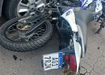 UNA MUJER FUE HOSPITALIZADA LUEGO DE CAERSE DE SU MOTO EN EL BARRIO UNIVERSITARIO