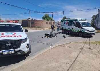 TARDE COMPLICADA EN EL TRÁNSITO BAHIENSE, UN MENOR HERIDO Y UN TRIPLE CHOQUE