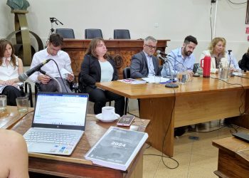 VIGIER: «LAS PREGUNTAS SE CENTRARON EN EL MERCADO MUNICIPAL Y EL MERCADO BAHIENSE»