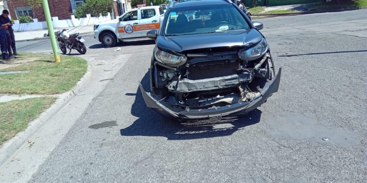 UN MOTOCICLISTA FUE HOSPITALIZADO Y OTRO FUE ASISTIDO EN DOS CHOQUES