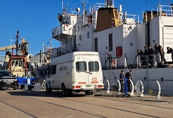 HALLAN MUERTO A UN HOMBRE EN UN BUQUE DE LA PREFECTURA