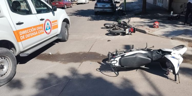 TRES PERSONAS EN MOTO SUFRIERON DIFERENTES CHOQUES Y TERMINARON HOSPITALIZADAS