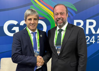 PESE A LAS DIFERENCIAS, LOS GOBIERNOS DE MILEI Y DE LULA FIRMARON UN ACUERDO PARA QUE EL GAS DE VACA MUERTA LLEGUE A BRASIL