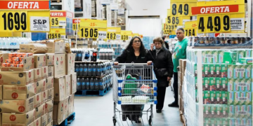 CONSUMO: EN SEPTIEMBRE CAYERON LAS VENTAS EN SUPERMERCADOS Y MAYORISTAS