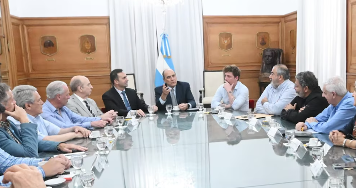 LA CGT LE EXIGE AL GOBIERNO MEDIDAS PARA EVITAR EL COLAPSO FINANCIERO DE LAS OBRAS SOCIALES