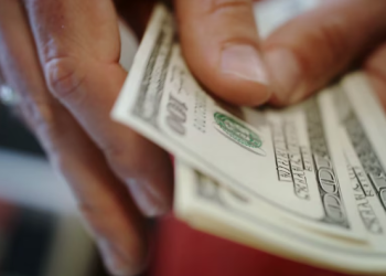 FIN DEL IMPUESTO PAÍS: CÓMO CONVIENE PAGAR LAS VACACIONES EN EL EXTERIOR TRAS LOS NUEVOS CAMBIOS DEL GOBIERNO