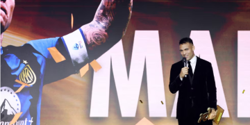 LAUTARO MARTÍNEZ VOLVIÓ A SER PREMIADO COMO MEJOR FUTBOLISTA DE LA SERIE A EN ITALIA