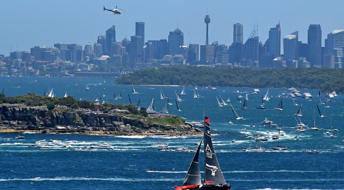 TRAGEDIA EN LA ÚLTIMA REGATA DEL AÑO: DOS PARTICIPANTES MURIERON EN MEDIO DE OLAS DE ENTRE DOS Y TRES METROS DE ALTURA
