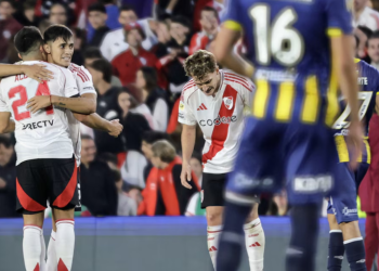RIVER PLATE SE DESPIDIÓ DE SU PÚBLICO EN EL MONUMENTAL CON UNA APLASTANTE GOLEADA SOBRE ROSARIO CENTRAL