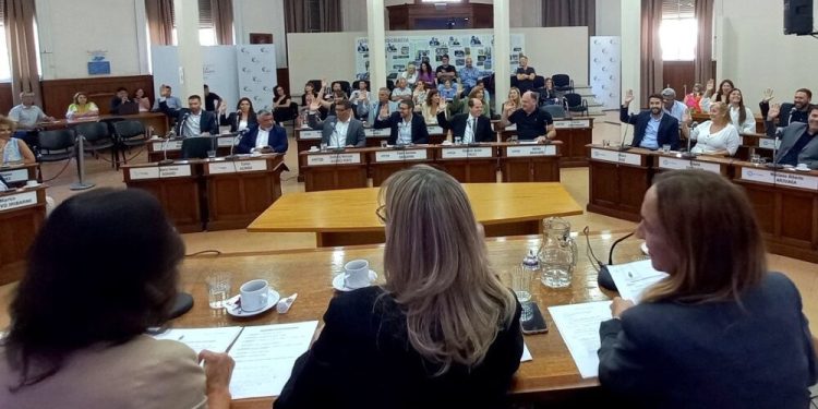 DÍAZ: «DESPUÉS DE DOS O TRES SEMANAS CON LA OPOSICIÓN LOGRAMOS LLEGAR A UN ACUERDO»