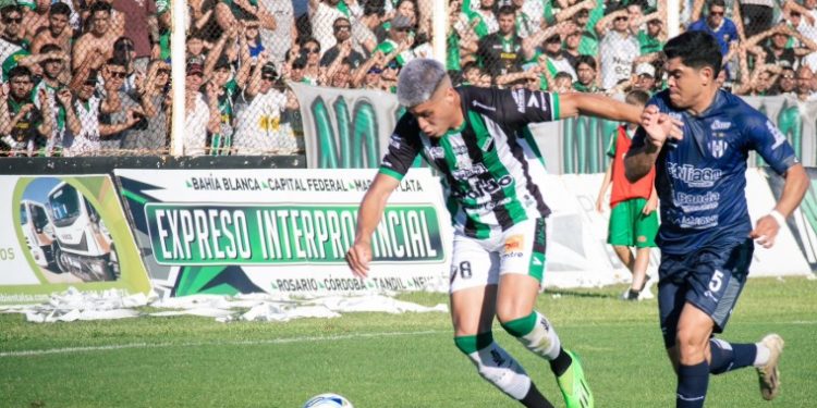 VILLA MITRE VA POR LA GLORIA EN SANTIAGO DEL ESTERO