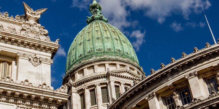 EL GOBIERNO CONVOCÓ A SESIONES EXTRAORDINARIAS DEL CONGRESO