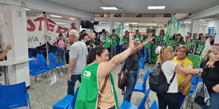 BARBOSA: «LOS TRABAJADORES DE PAMI ESTAMOS AGOTADOS»