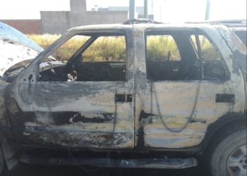 DOS VEHICULOS INCENDIADOS EN DIFERENTES LUGARES DE BAHÍA