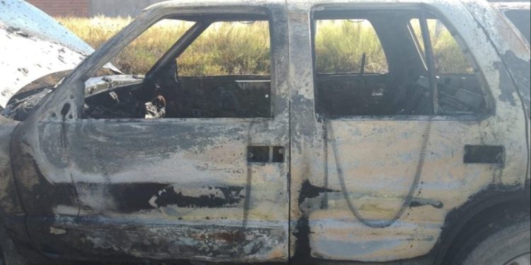 DOS VEHICULOS INCENDIADOS EN DIFERENTES LUGARES DE BAHÍA