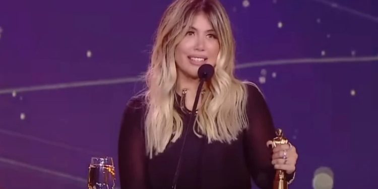 WANDA NARA LE DEDICÓ EL MARTIN FIERRO DE LA MODA A UN HOMBRE