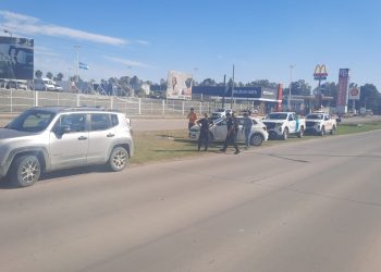 DOS MOTOCICLISTAS HERIDOS Y UN CONDUCTOR FUE ASISTIDO POR UNA CRISIS DE NERVIOS