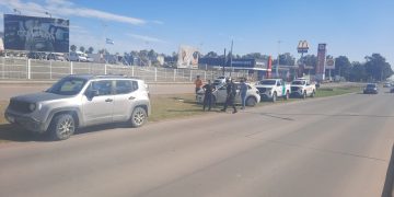 DOS MOTOCICLISTAS HERIDOS Y UN CONDUCTOR FUE ASISTIDO POR UNA CRISIS DE NERVIOS