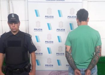 UN HOMBRE QUE CIRCULABA EN UNA CAMIONETA ROBADA FUE DETENIDO EN EL DÍA DE HOY