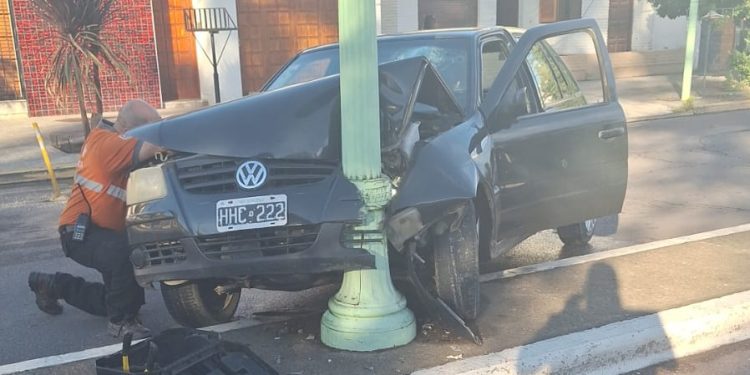 UN HOMBRE FUE HERIDO POR UN CHOQUE FRENTE A LA UNS