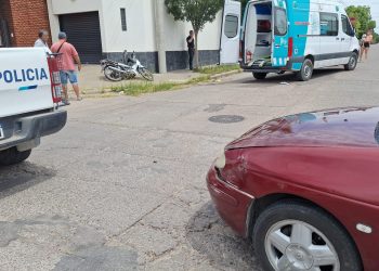 TRES PERSONAS FUERON HOSPITALIZADAS POR DOS CHOQUES