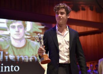 FRANCO COLAPINTO Y EL DIBU MARTÍNEZ GANARON LA ESTATUILLA DE ORO DE LOS PREMIOS OLIMPIA 2024