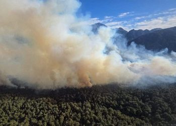 EL FUEGO YA CONSUMIÓ CASI 3.000 HECTÁREAS EN BARILOCHE