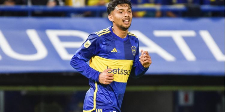 NEGOCIACIÓN RELÁMPAGO: VERÓN LE ROBO UNA FIGURA A JUAN ROMÁN RIQUELME