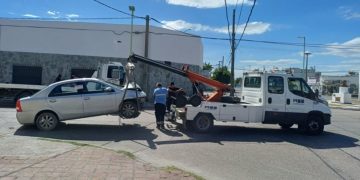 UN CHOFER DE UBER CHOCÓ CONTRA UNA COLUMNA, ESTABA DROGADO CON MARIUANA Y COCAÍNA