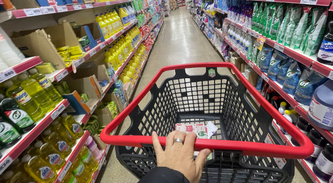LAS VENTAS DE LOS SUPERMERCADOS CAYERON EN OCTUBRE Y ACUMULAN UNA BAJA DEL 12,3% EN EL AÑO