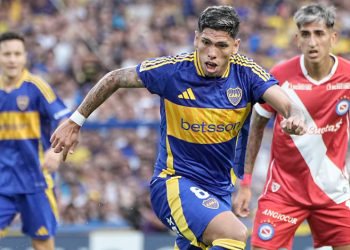 BOCA NO PUDO CON ARGENTINOS EN LA BOMBONERA Y SE QUEDÓ CON UN PÁLIDO EMPATE EN SU DEBUT EN EL APERTURA