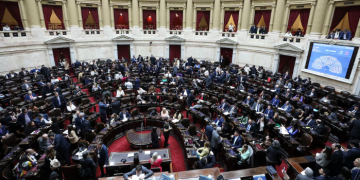 EL GOBIERNO ACELERA LAS NEGOCIACIONES EN EL CONGRESO Y RECHAZA EXTENDER LAS SESIONES EXTRAORDINARIAS