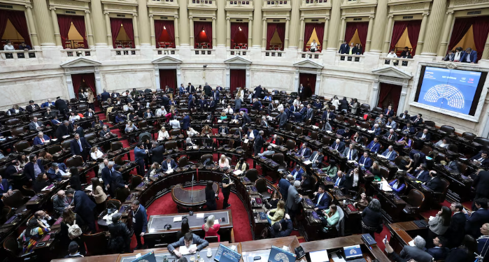 EL GOBIERNO ACELERA LAS NEGOCIACIONES EN EL CONGRESO Y RECHAZA EXTENDER LAS SESIONES EXTRAORDINARIAS