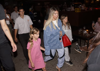 WANDA NARA FUE CON SUS HIJAS AL ESTRENO DE LA NUEVA CANCIÓN DE L-GANTE