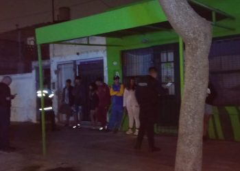 DESALOJARON UNA FIESTA CLANDESTINA EN TIRO FEDERAL DONDE HABÍA 60 PERSONAS